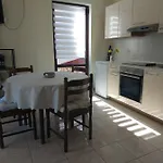 Ravni Apartamento